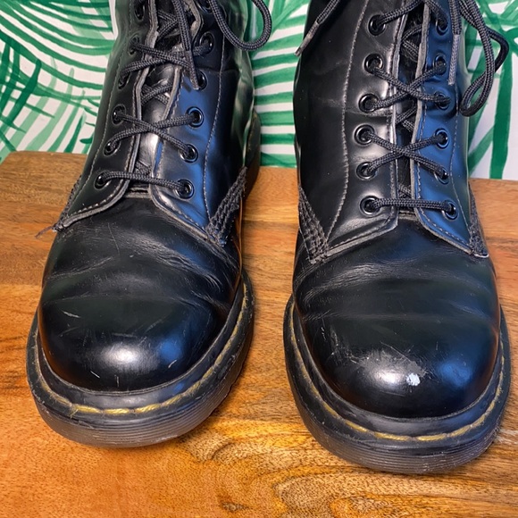 Vintage Dr. Martens Black Leather Combat Boots Women’s UK8 US 10 England - Picture 3 of 13